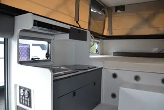 Custom 3.5m Electric Pop-Top Truck Camper — view 7