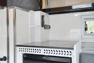 Custom 3.5m Electric Pop-Top Truck Camper — view 13