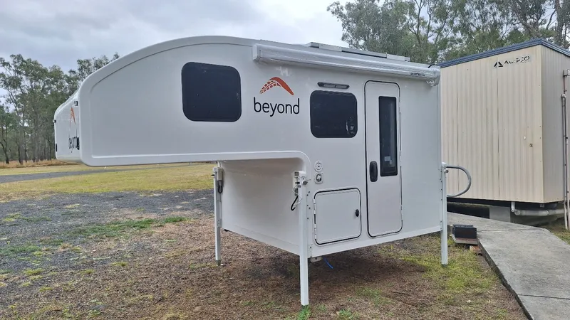 Advent 2150 Hardtop Ute Slide-On Camper