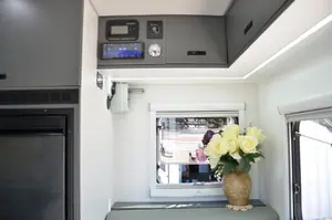 Advent 2450 Hardtop Ute Slide-On Camper — view 3