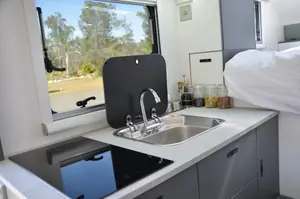 Advent 2450 Hardtop Ute Slide-On Camper — view 6