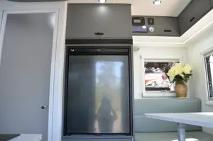Advent 2450 Hardtop Ute Slide-On Camper — view 10