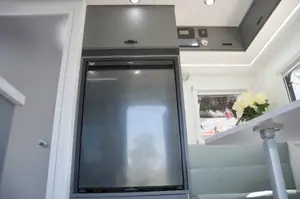 Advent 2450 Hardtop Ute Slide-On Camper — view 17