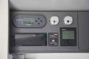 Advent 2450 Hardtop Ute Slide-On Camper — view 26