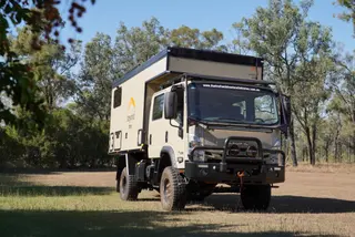 3.5m Electric Pop-Top Cabover Family Camper w/ Electric Drop Down Bed — view 4