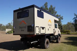 3.5m Electric Pop-Top Cabover Family Camper w/ Electric Drop Down Bed — view 6
