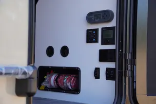 3.5m Electric Pop-Top Cabover Family Camper w/ Electric Drop Down Bed — view 12