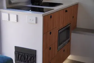 3.5m Electric Pop-Top Cabover Family Camper w/ Electric Drop Down Bed — view 16