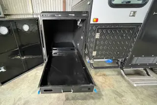 Sunpatch 12C Couples Off-Road Van — view 6