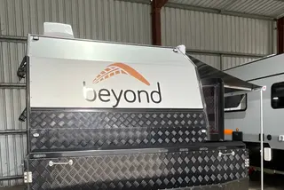 Sunpatch 12C Couples Off-Road Van — view 4
