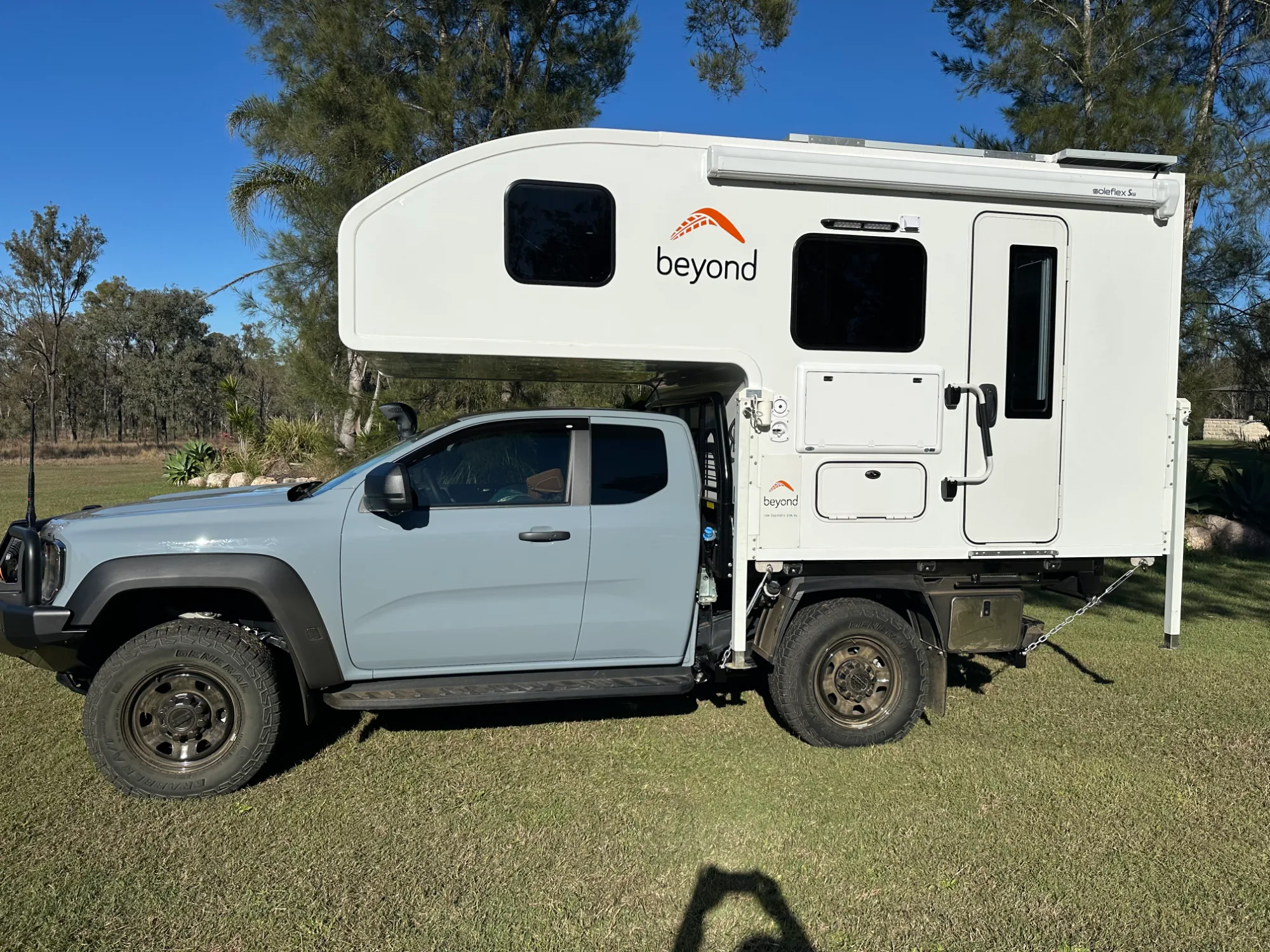 Advent 2450 Hardtop Ute Slide-On Camper — view 31